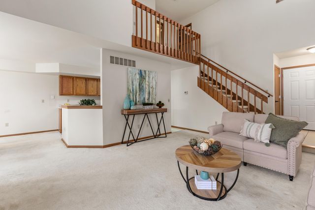 633 W 94th Court, Crown Point, IN 46307