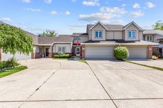 633 W 94th Court, Crown Point, IN 46307