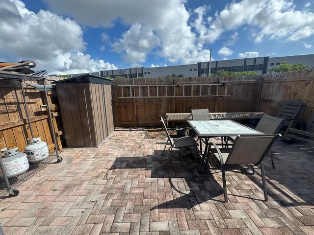 5937 SW 36TH Court 7, Davie, FL 33314