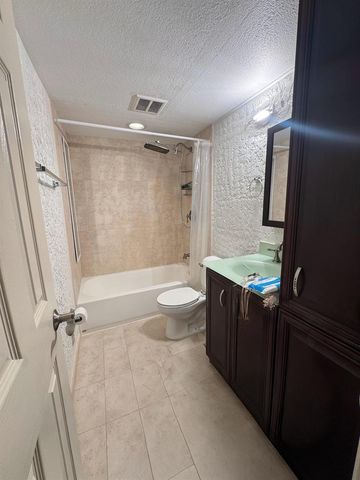 5937 SW 36TH Court 7, Davie, FL 33314