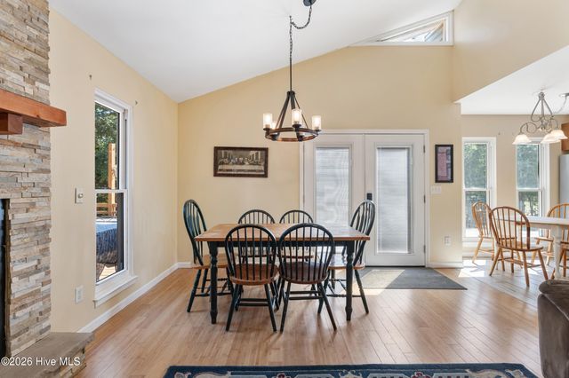 327 Green Meadows Drive, Wilmington, NC 28405