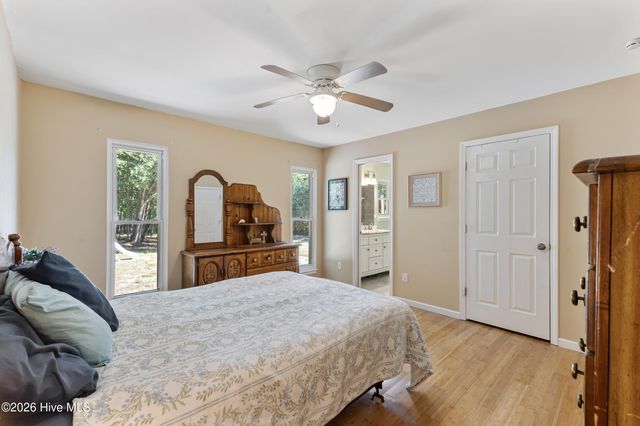 327 Green Meadows Drive, Wilmington, NC 28405
