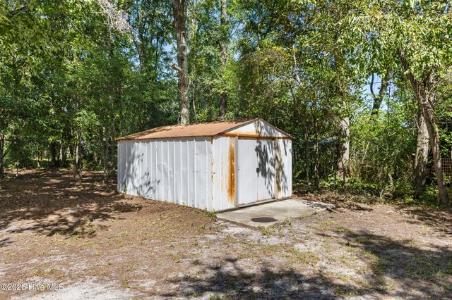 327 Green Meadows Drive, Wilmington, NC 28405