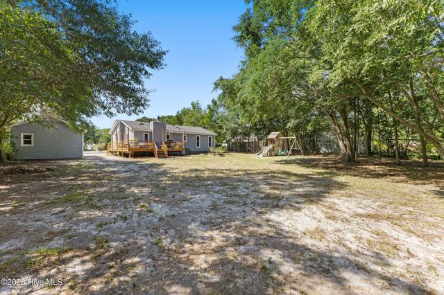 327 Green Meadows Drive, Wilmington, NC 28405