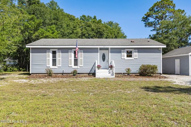 327 Green Meadows Drive, Wilmington, NC 28405