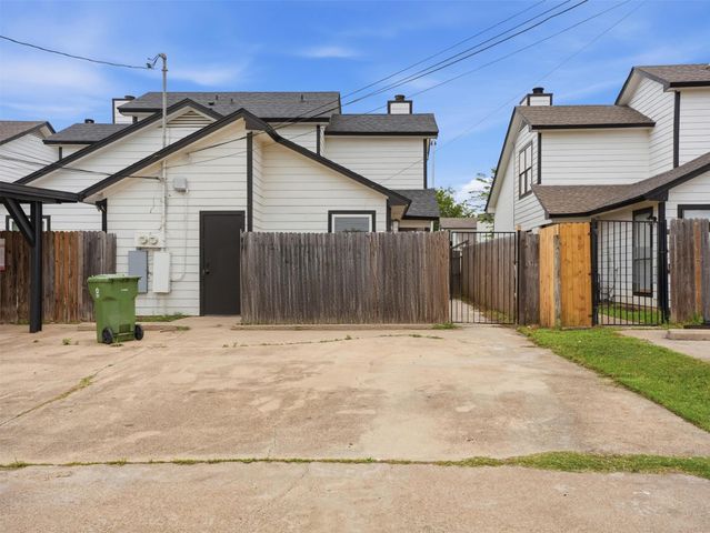 2320 Sherry Street, Arlington, TX 76014