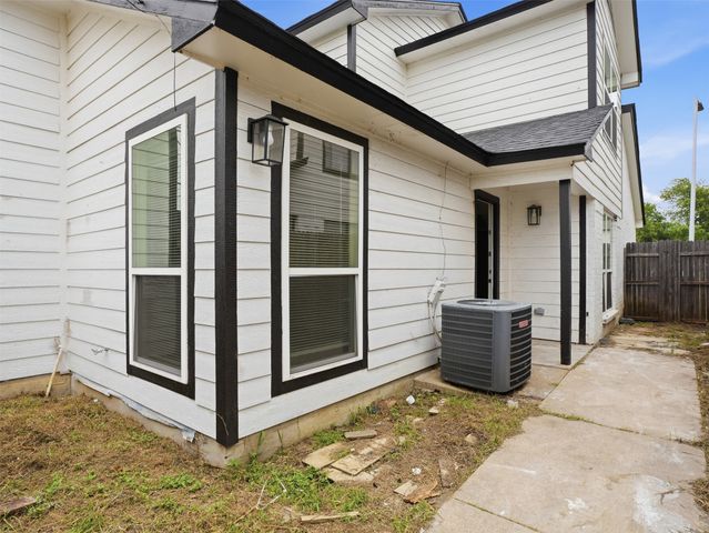 2320 Sherry Street, Arlington, TX 76014