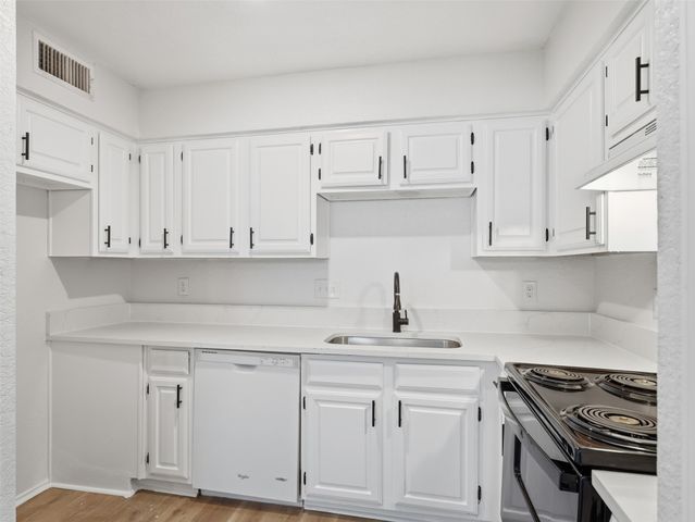 2320 Sherry Street, Arlington, TX 76014
