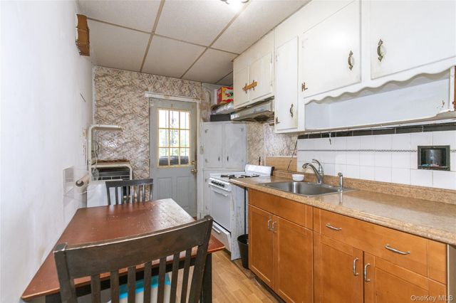 15335 60th Avenue, Flushing, NY 11355