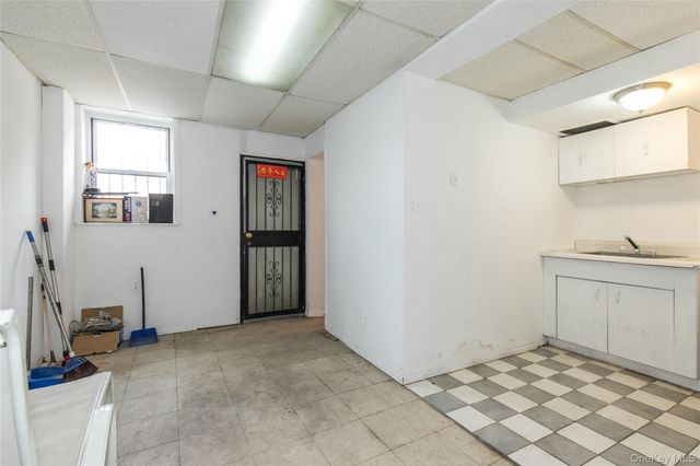 15335 60th Avenue, Flushing, NY 11355