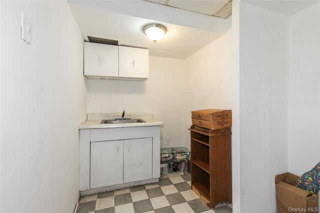 15335 60th Avenue, Flushing, NY 11355