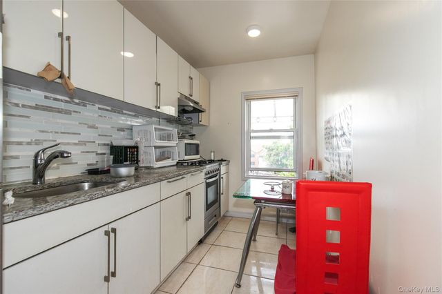 15335 60th Avenue, Flushing, NY 11355