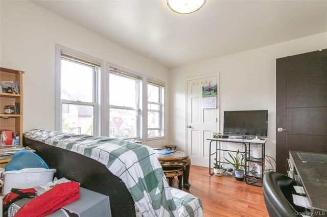 15335 60th Avenue, Flushing, NY 11355