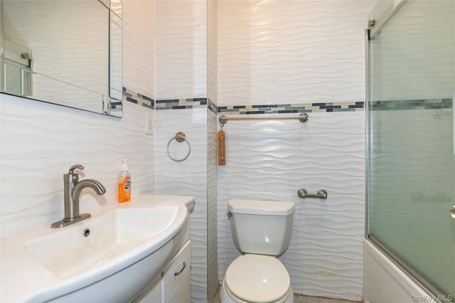 15335 60th Avenue, Flushing, NY 11355