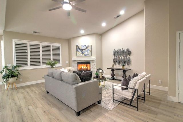 4405 Crown Valley Way, Modesto, CA 95356