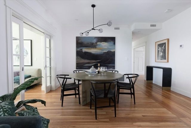 95 Mason Terrace 6, Brookline, MA 02446