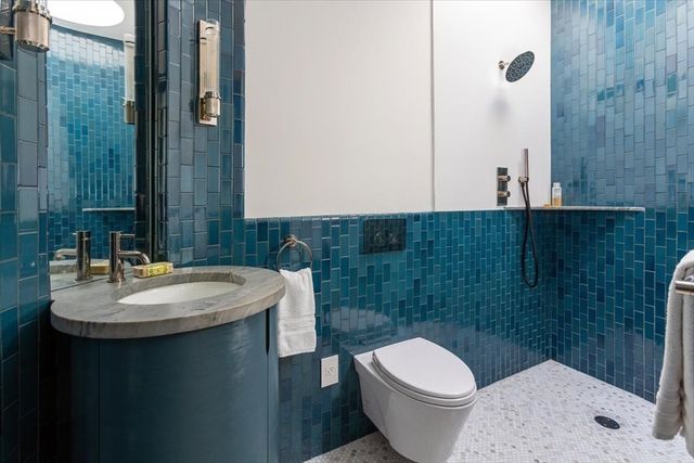 95 Mason Terrace 6, Brookline, MA 02446