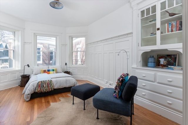 95 Mason Terrace 6, Brookline, MA 02446