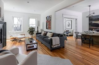 95 Mason Terrace 6, Brookline, MA 02446