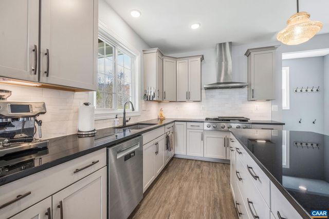 5447 OXBOW DR, Crozet, VA 22932