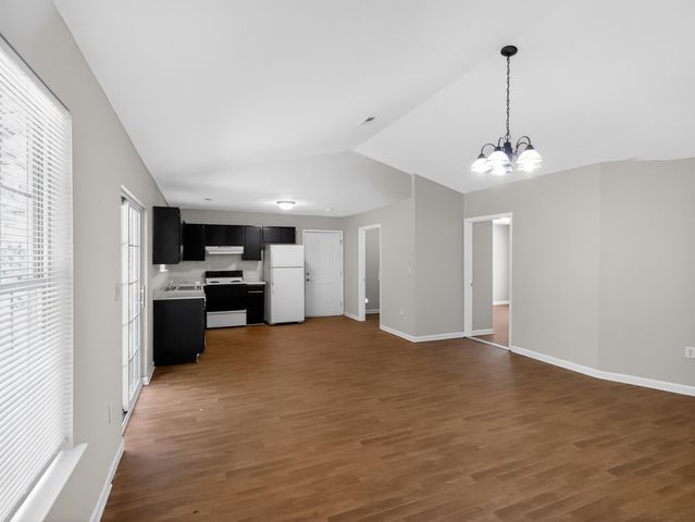 1880 Tamara Way, Spartanburg, SC 29301