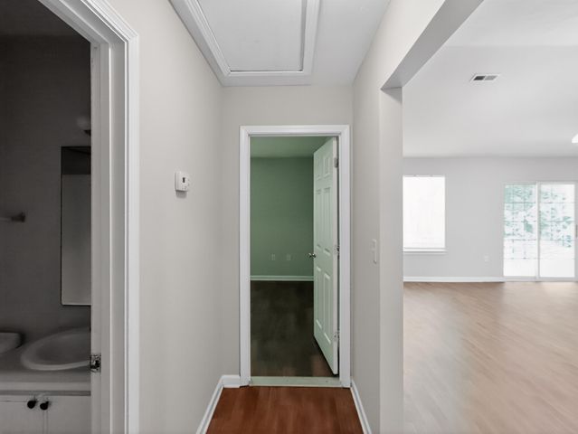 1880 Tamara Way, Spartanburg, SC 29301
