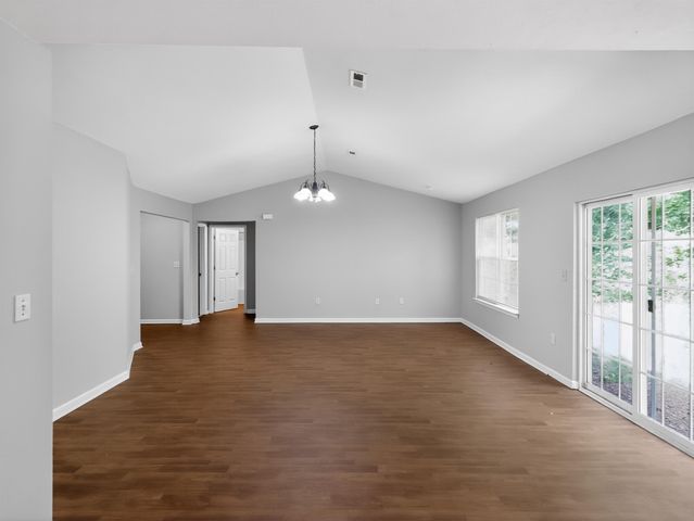 1880 Tamara Way, Spartanburg, SC 29301