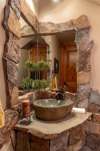 23098 Watercourse Way, Bend, OR 97701