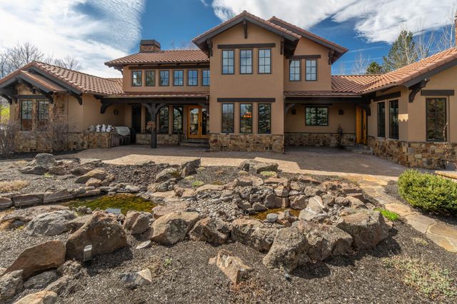 23098 Watercourse Way, Bend, OR 97701