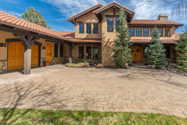 23098 Watercourse Way, Bend, OR 97701