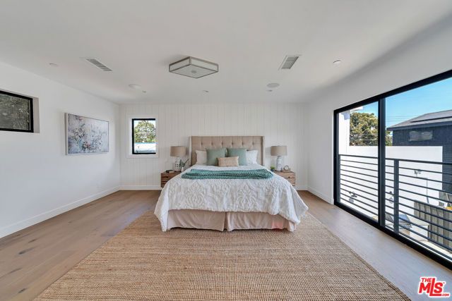 2415 Cloverfield Boulevard A, Santa Monica, CA 90405