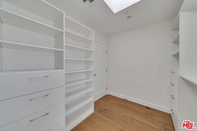 2415 Cloverfield Boulevard A, Santa Monica, CA 90405