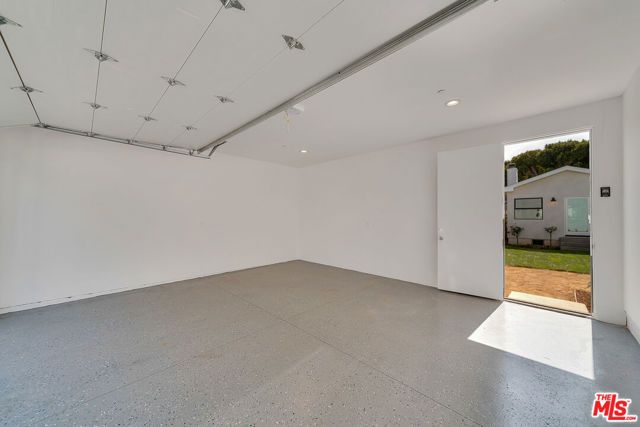 2415 Cloverfield Boulevard A, Santa Monica, CA 90405