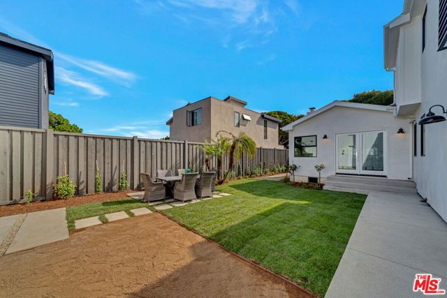 2415 Cloverfield Boulevard A, Santa Monica, CA 90405
