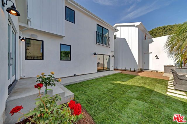 2415 Cloverfield Boulevard A, Santa Monica, CA 90405