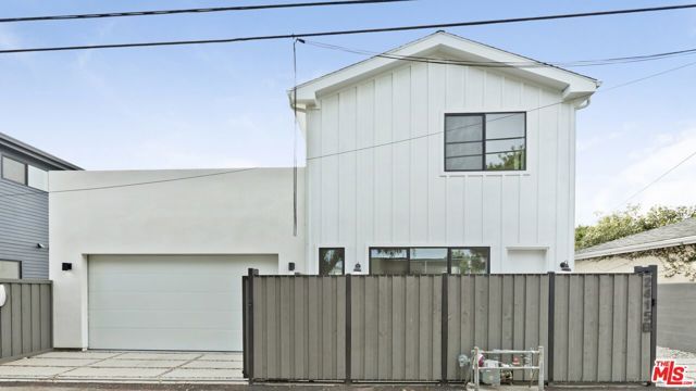 2415 Cloverfield Boulevard A, Santa Monica, CA 90405