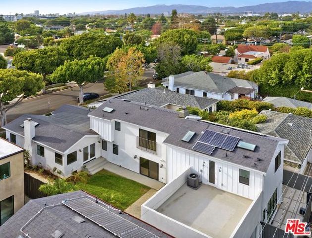 2415 Cloverfield Boulevard A, Santa Monica, CA 90405