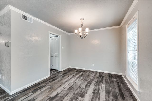 5053 Les Chateaux Drive 141, Dallas, TX 75235