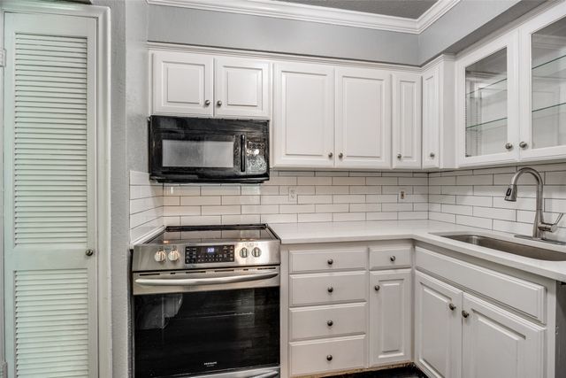 5053 Les Chateaux Drive 141, Dallas, TX 75235