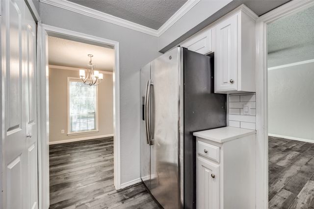 5053 Les Chateaux Drive 141, Dallas, TX 75235
