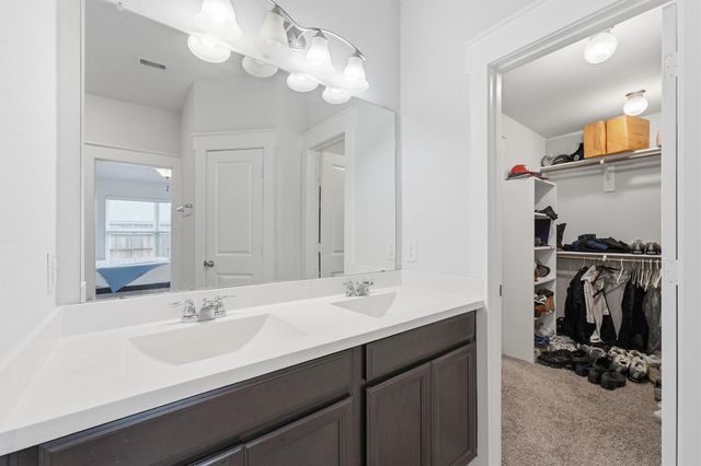 9211 Waldrick Trace Drive, Rosharon, TX 77583