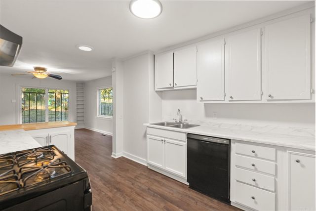 2600 S Van Buren Street, Little Rock, AR 72204