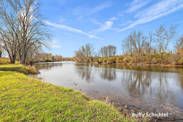 8702 W South River Drive, Grant, MI 49327