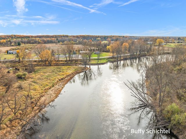 8702 W South River Drive, Grant, MI 49327