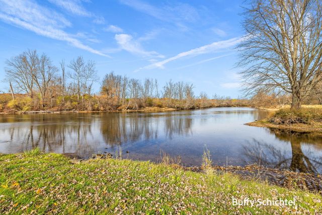 8702 W South River Drive, Grant, MI 49327