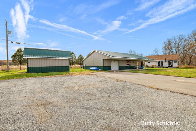 8702 W South River Drive, Grant, MI 49327