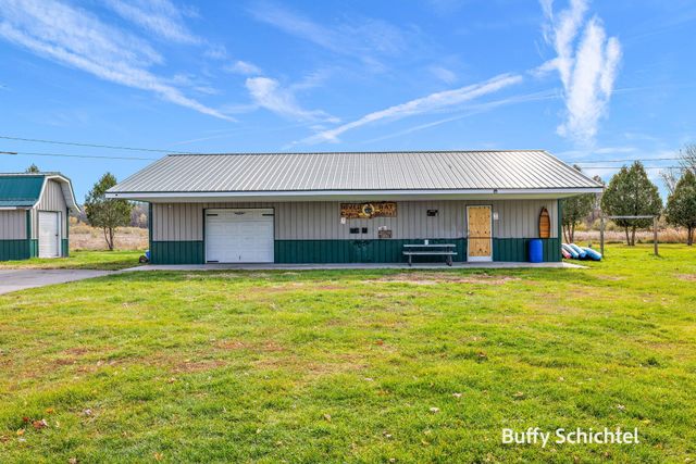 8702 W South River Drive, Grant, MI 49327