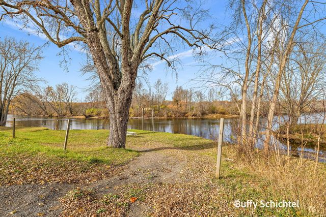 8702 W South River Drive, Grant, MI 49327