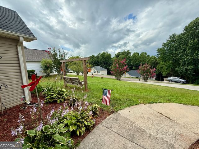 106 Mountain Overlook Drive, Cleveland, GA 30528