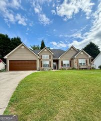 106 Mountain Overlook Drive, Cleveland, GA 30528